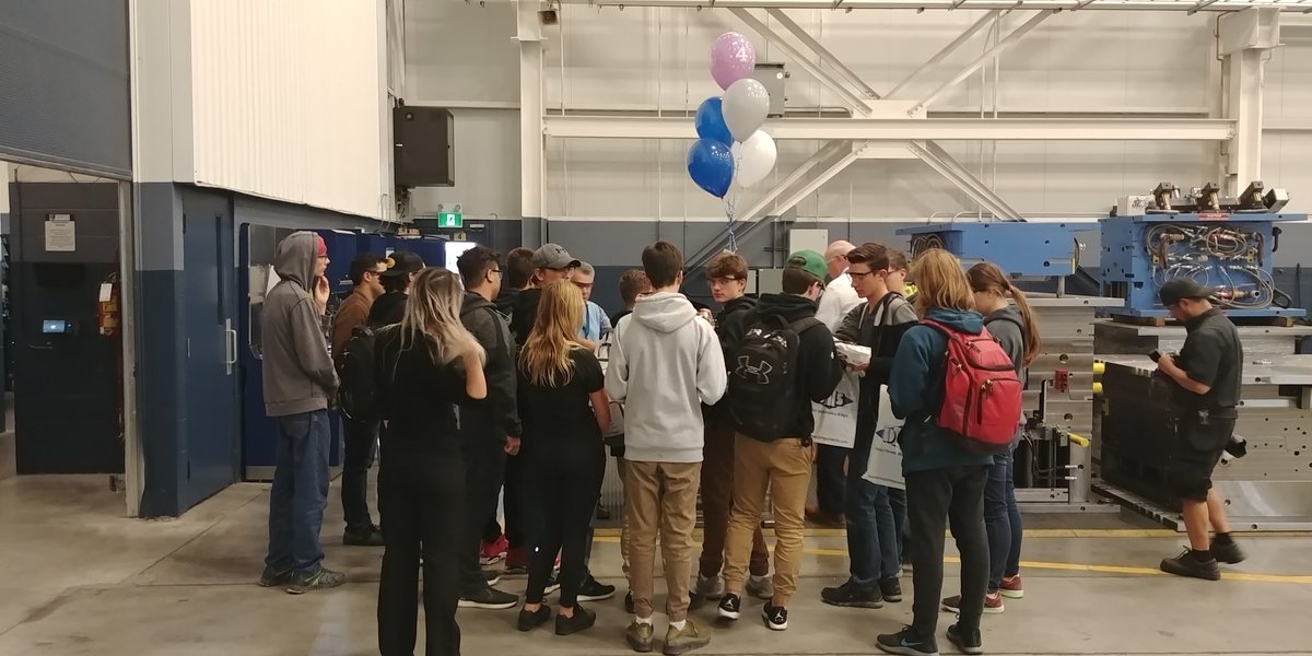 CreationDesinc's tweet photo. Proud to be covering #MFGDay18 at @CavalierTool. Almost 300 students learn how great the trade is and how #YQG is the best in the world. https://t.co/UzOiX1Htzq