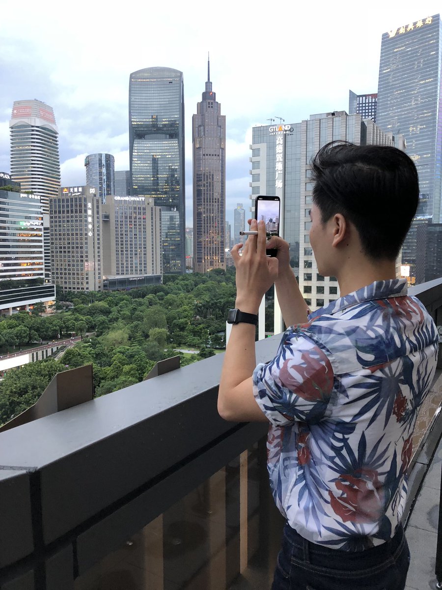 dimkept's tweet image. начал работать 14ч в сутки, чтоб хотя бы на минуту перестать думать как сильно я его люблю