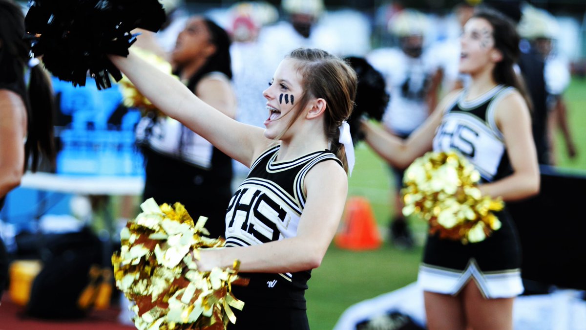 Dragons vs the Yellow Jackets tonight and <a href="/11AliveNews/">11Alive News</a>  GAME OF THE WEEK! Bring it on to Lindale! <a href="/Pepperell_Pulse/">Pepperell High School</a> <a href="/FloydCoSchools/">Floyd County Schools</a> #Team11