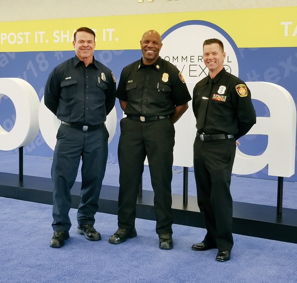 UnmannedWW's tweet image. Good to hear from Battalion Chief @LAFD on the UAS Public Safety panel at @ExpoUAV 

#UAS #Drones #PublicSafety #LAFD
#FirstResponders