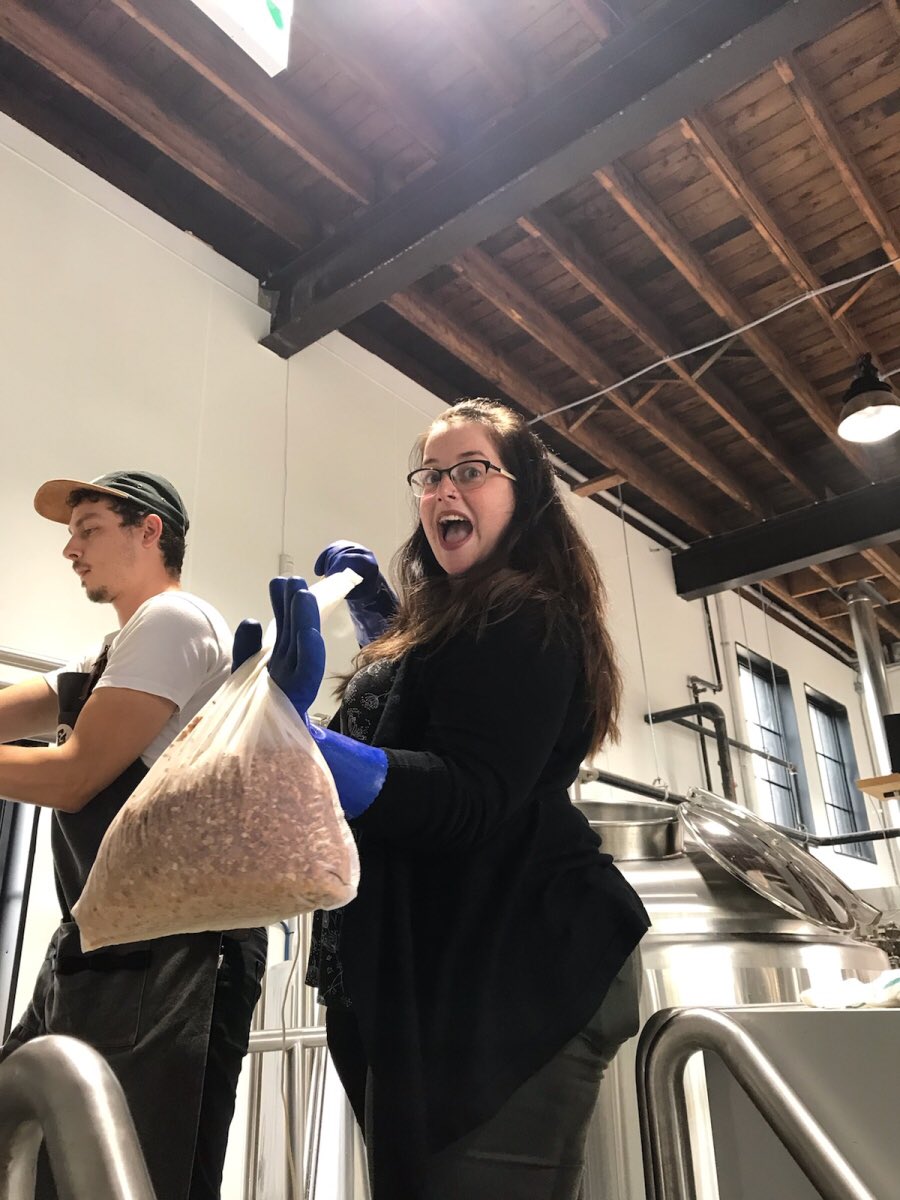 ladiesdrinkbeer's tweet photo. ๐Pumped to be at Grain&Grit today for our #bevybrew brew day! ๐ปWeโre brewing up a DDH Sour with Tangerine ๐ for our first ever hamilton bevy (ticket link on our pinned tweet ๐)
We also got to try their tasty โBerry Goodโ sour sale with lactose ๐ป๐
#drinklocal #collabbrew https://t.co/KttY6sgjbd