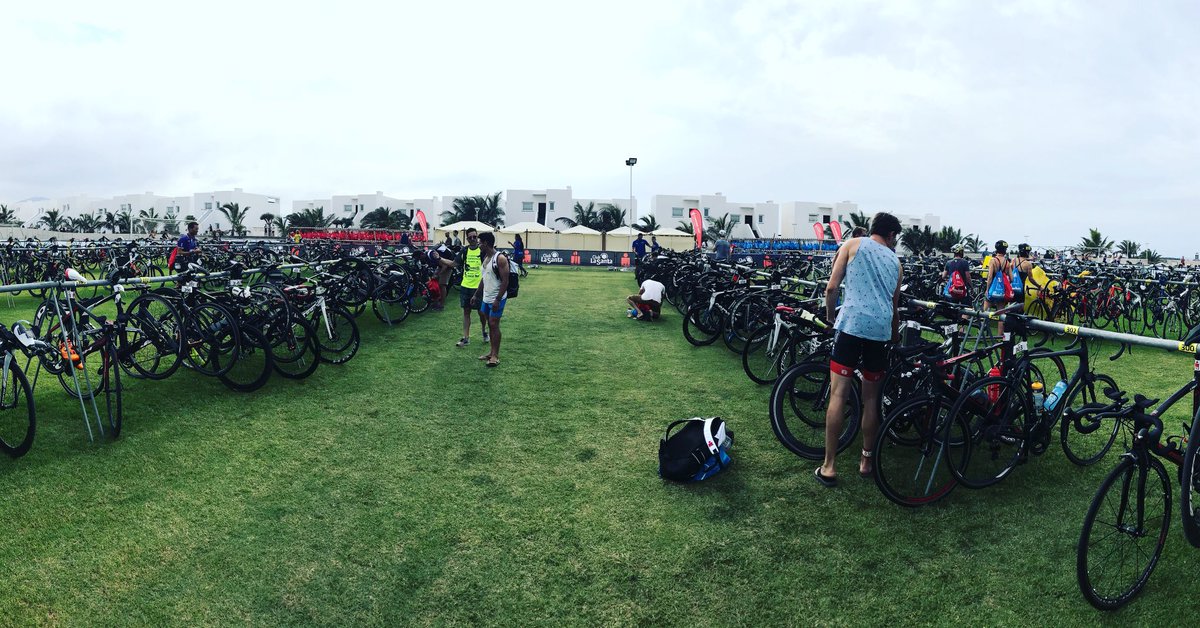 Nuestros compañeros <a href="/airam_yiyo/">Airam Felipe Pérez</a> @dvgtfe y Rafa, ya están en la isla de Lanzarote para participar mañana en el Ironman 70.3 ¡Mucha suerte chicos! 👏🏼👏🏼