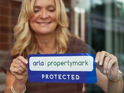 QuinnSales's tweet photo. Is your agent @PropertymarkUK protected? If not, why not? https://t.co/DpRVKRj4mr