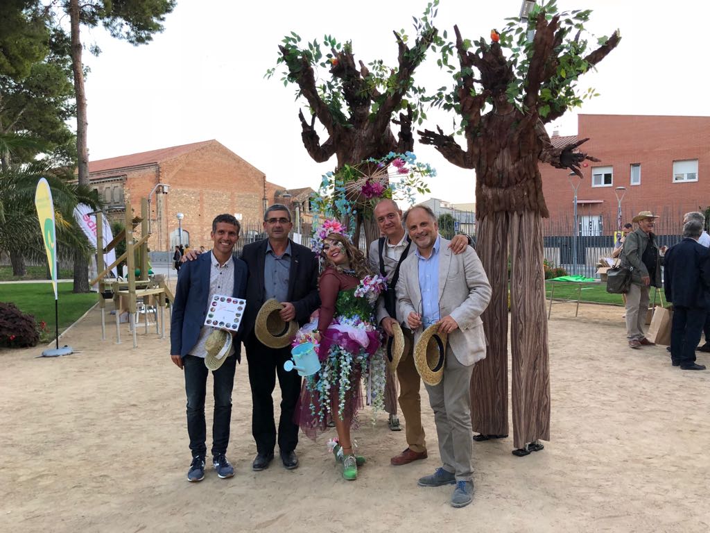 GremiJardineria's tweet photo. Us presento a l equip que va iniciar  @VilesFlorides a Catalunya...Pol , Angel, Santi i Jorge.... https://t.co/fdjj81LMs6