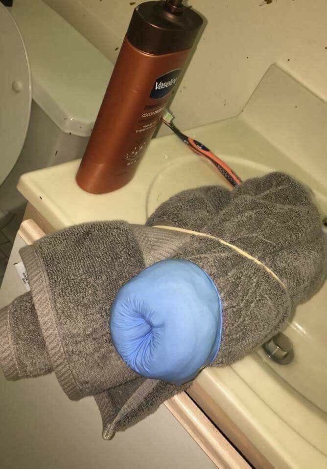 What happened in bathroom stays in bathroom 😂😂😂