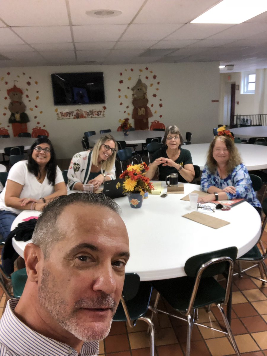 DrFrankRud's tweet photo. @MrsCoyle13 I had an amazing time sharing today with this crew! #BeEpic #50GreatThingsLeadersDo #OLMA https://t.co/n6Oy5xJv81