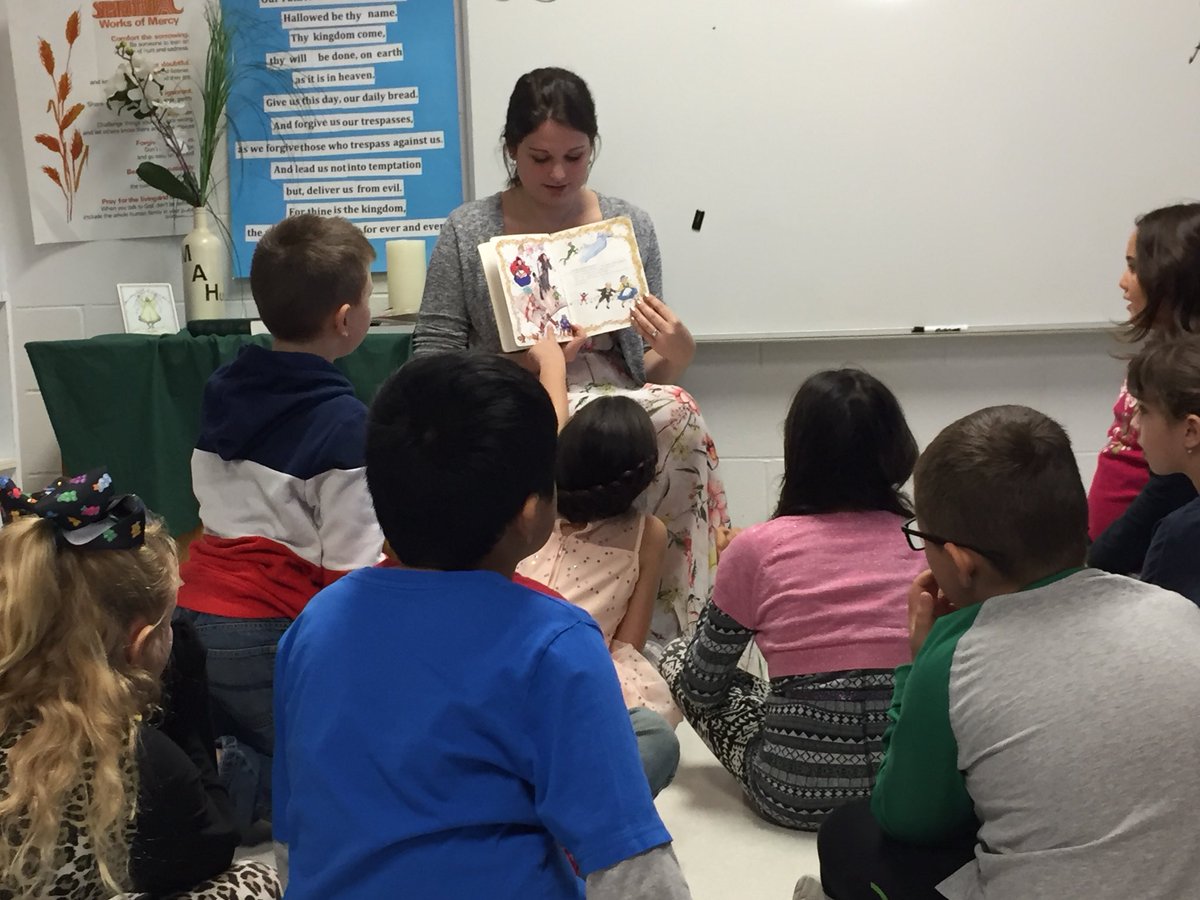 HolyFamilyS's tweet photo. Read In Week finished off with Mrs.  Pottle in 3A! https://t.co/pGeF2QGx57