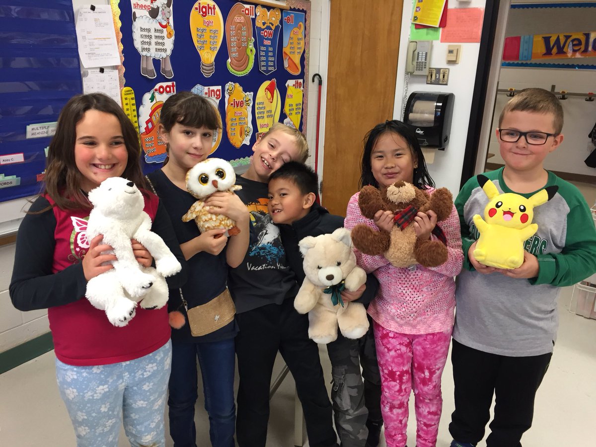 HolyFamilyS's tweet photo. BYOB -Bring Your Own Bear today at VG! https://t.co/zOq95uIU4d