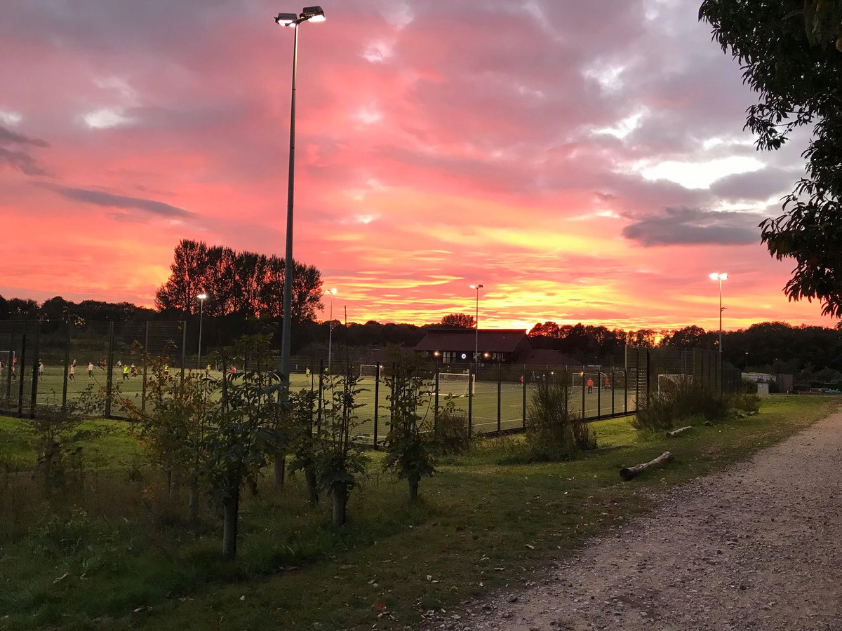 KingsHillSport's tweet photo. Great football and a great view; a regular sight for our Facility Assistant, Tim, who took this photo.

#kingshillsportspark #khsp #yourhomeforsport #sunset https://t.co/d4GapFJ5cE