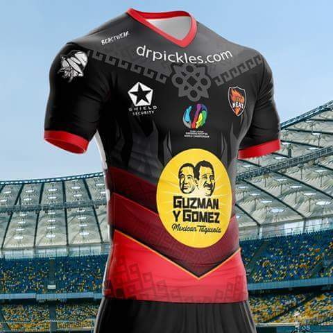 Lista la armadura que lucirá mañana nuestro representante Ivan Hernandez...Por la gloria Latin Heat!!!