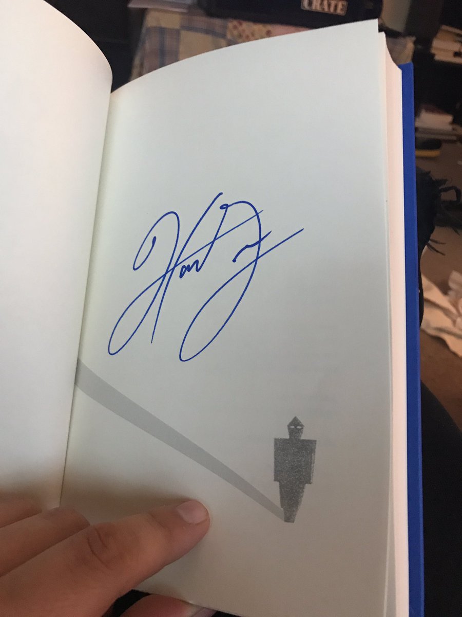 mikelray91's tweet photo. @hankgreen I’m honored to have received my signed copy of #anabsolutelyremarkablething After watching you for so long and learning so much, I am excited to enter the world you’ve created. https://t.co/2jaw0htHwT