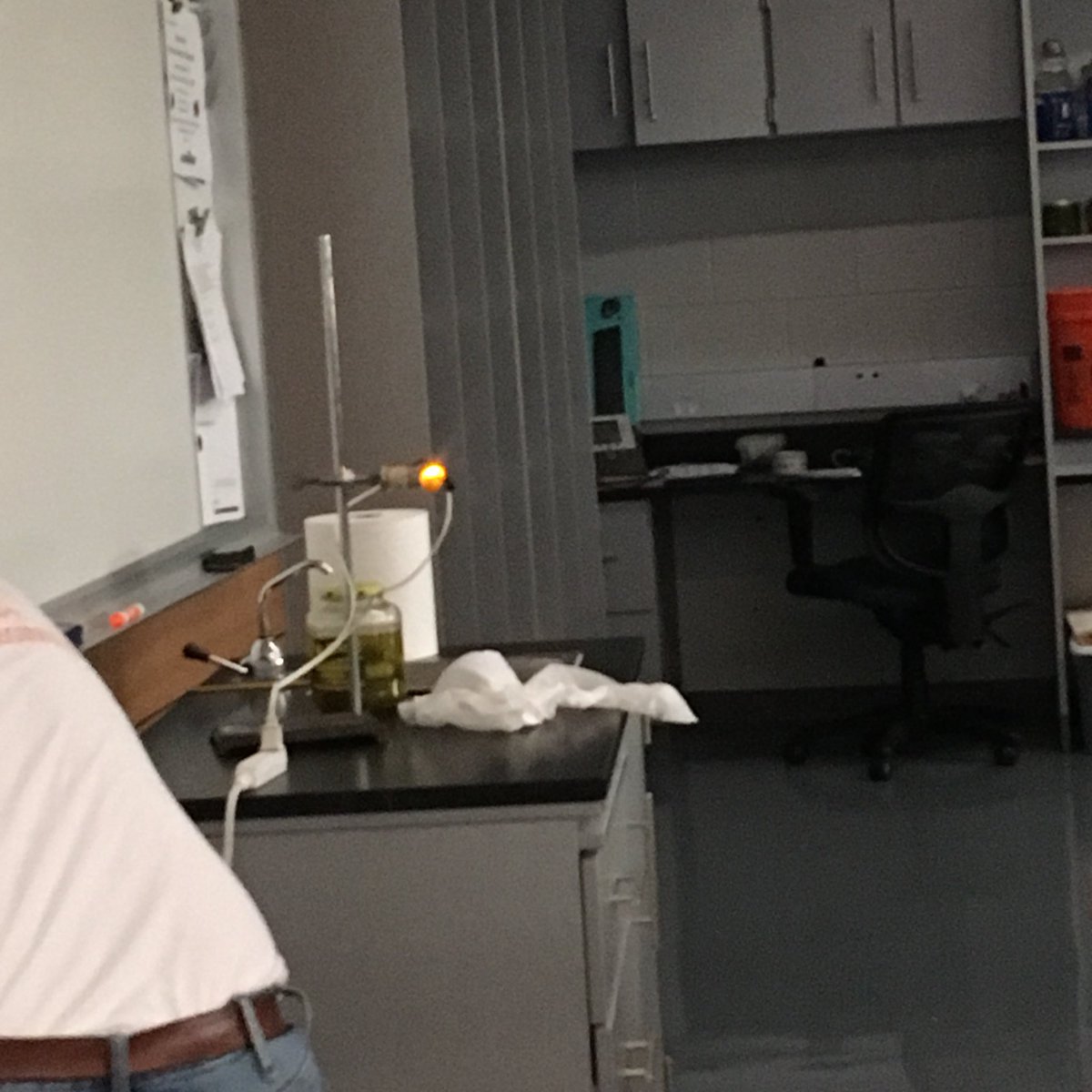 234chem's tweet photo. @tunderwo So glad u could join us for #fridaydemo! @ChadHusting Does a great job w/them. #chemistry and pickles? ππΌ https://t.co/yCMChcn3Qw