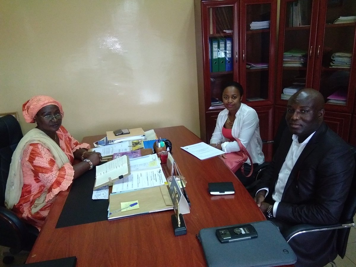 L'ambassadeur du #NEF <a href="/Alfa_kabi/">Alpha Kabinet KEITA</a> et son équipe reçu par la Vice Rectrice de l'Université Gamal Abdel Nasser de Conakry dans le cadre de l'organisation du #NEFScienceWeek.
Le développement avec les sciences est bien possible.
<a href="/NextEinsteinFor/">Future of Science Forum</a> <a href="/Banirediallo/">Abdoulaye Baniré diallo</a> @Camara_Zeina <a href="/Mesrs_Gn/">MESRSI GN</a>