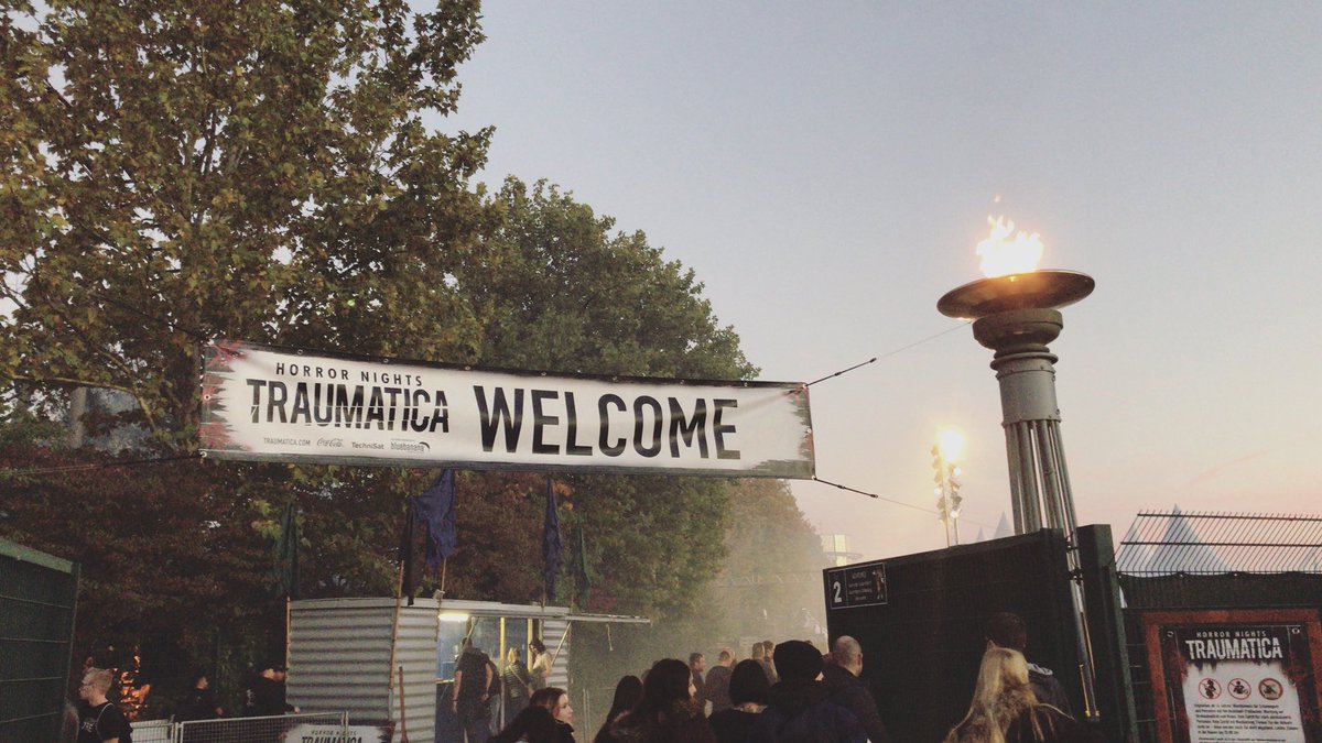 SnipUnit's tweet image. Grad heime cho vum #TRAUMATICA Event im #Europapark 🙈
Bin mr mengisch vor cho wie imnem Survival Game à la Left 4 Dead 😂
Unbedingt mol abcheke, falls dr no nie gsi sind!

Trailer 2018:
youtu.be/AsQ4lGjIomE