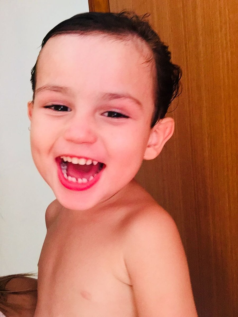 julia_tomazelli's tweet photo. Meu Amor mamãe Te Ama muito 😍😘 https://t.co/g5hlIm5XkX
