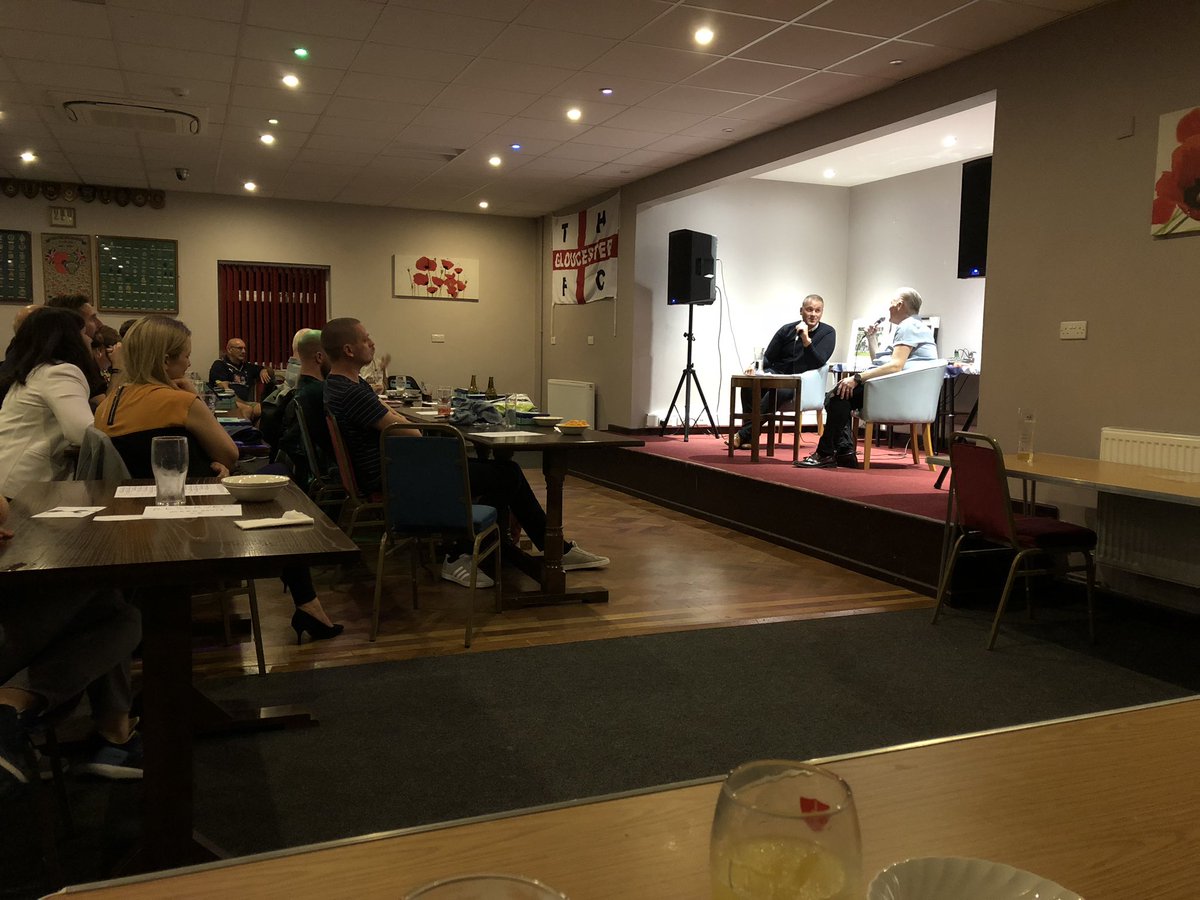 GloucesterSpurs's tweet photo. Fantastic evening with @GKPaulRobinson who spoke brilliantly tonight about his career in the game 👏

Some great funny stories and really interesting insight.

Thanks to all who came once again and for @MrCracknell for hosting 🎤 https://t.co/IwJ4S2phy4