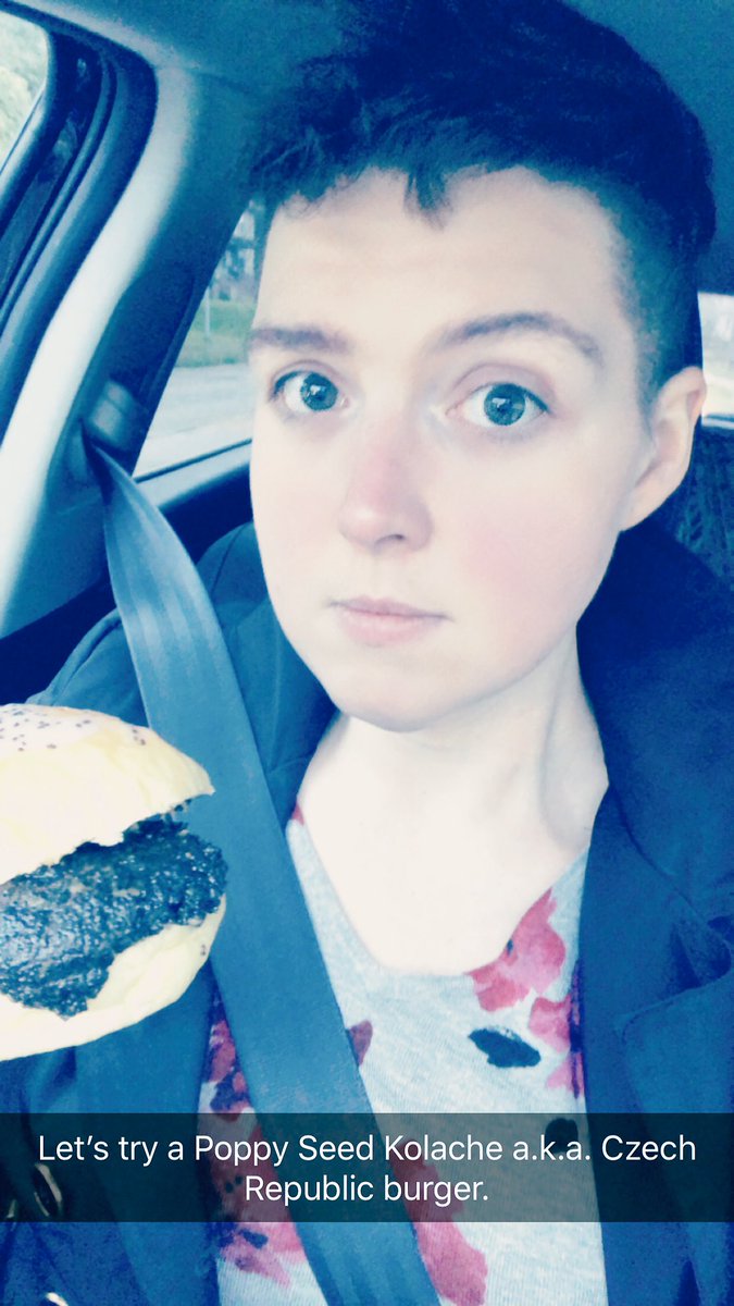 GeometricRabbit's tweet photo. Hitting up Sykora Bakery before heading home from #IALIB18. Tastes good! #PoppySeedsForTheWin https://t.co/UrTNHaPiiO