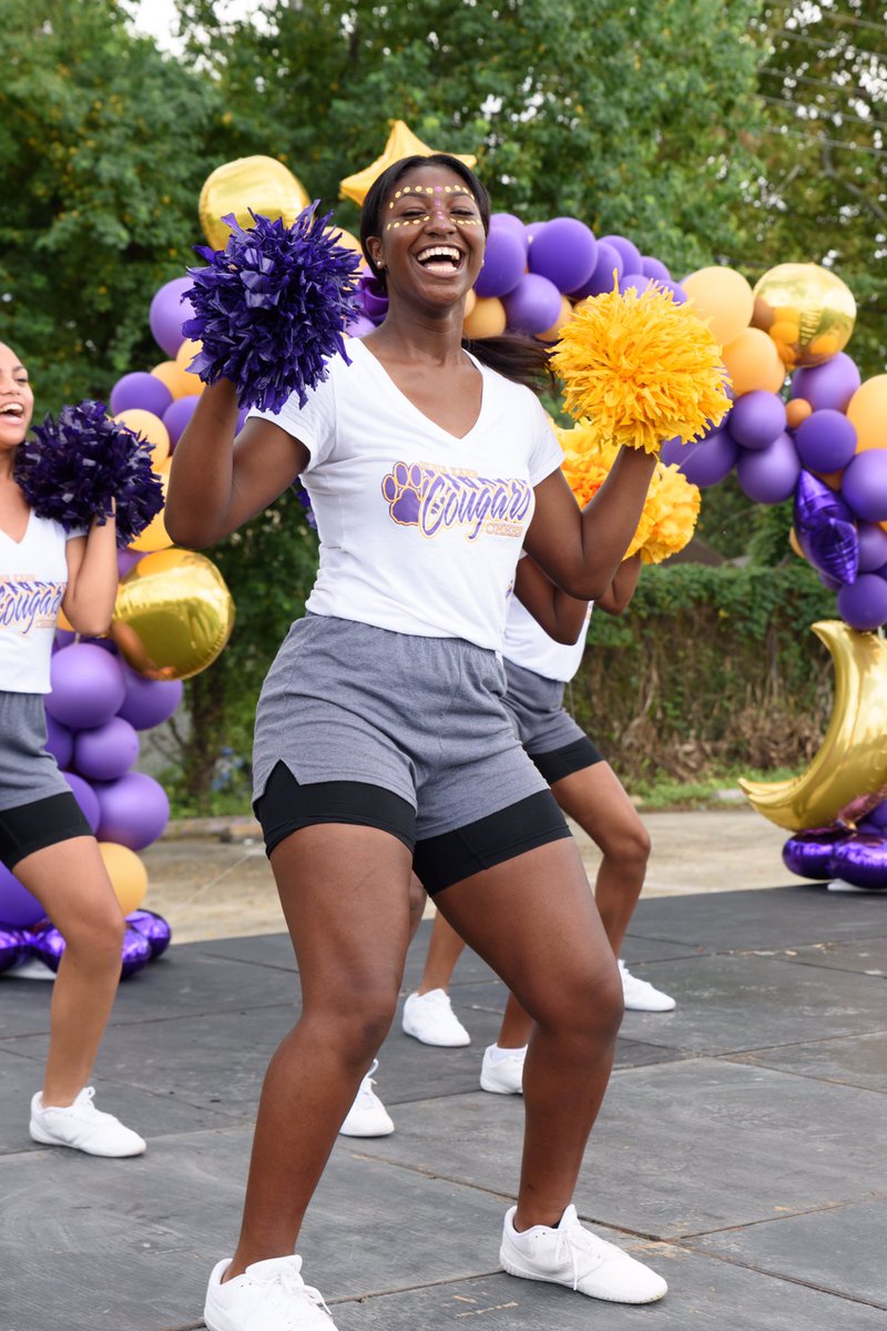 KarrSGA's tweet photo. Cheerleader https://t.co/c8J1HbAsWT