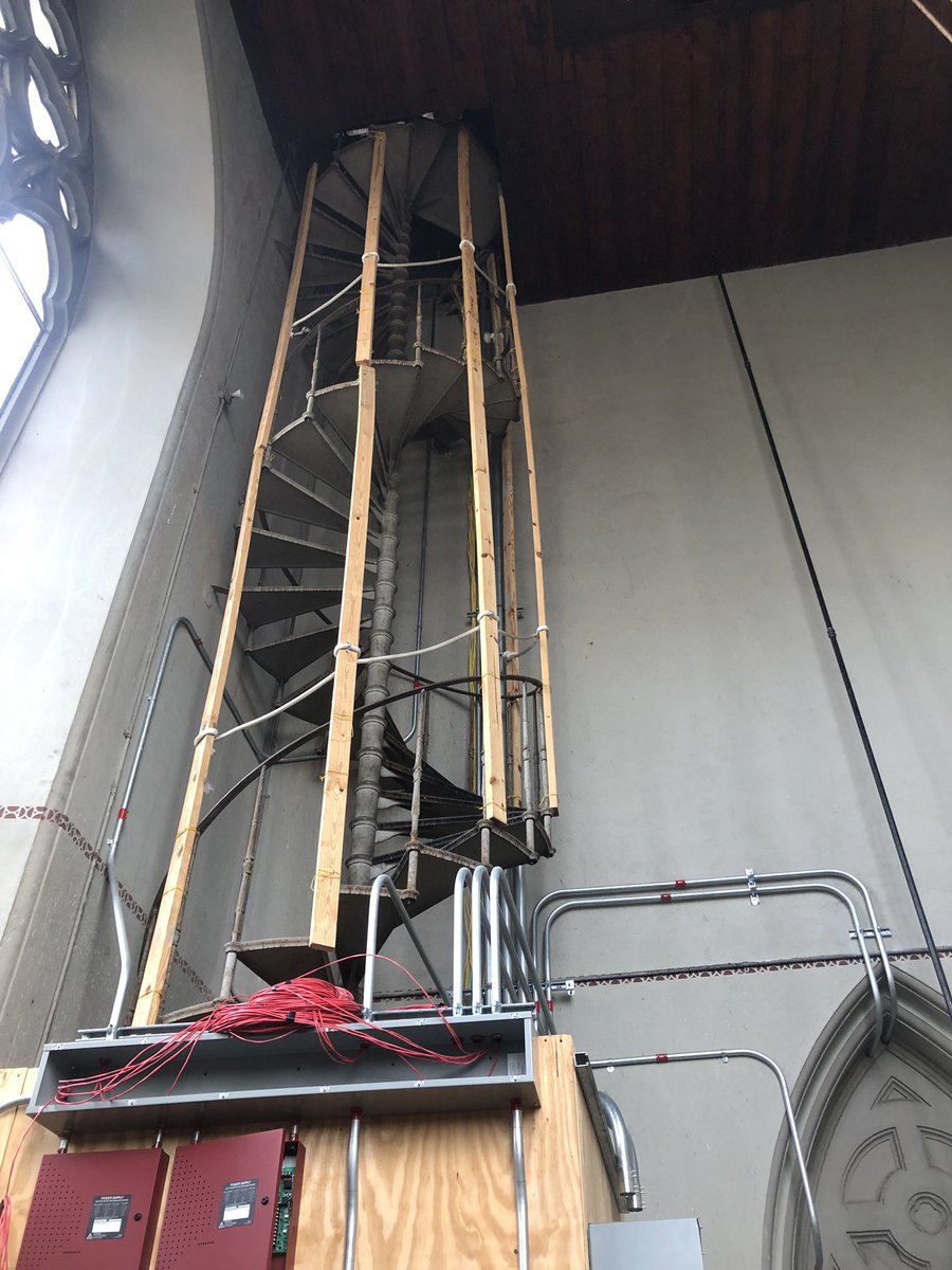 BostonFireTR's tweet image. Drill: 2 workers down down in the bell tower of the Boston Cathedral of Holy Cross