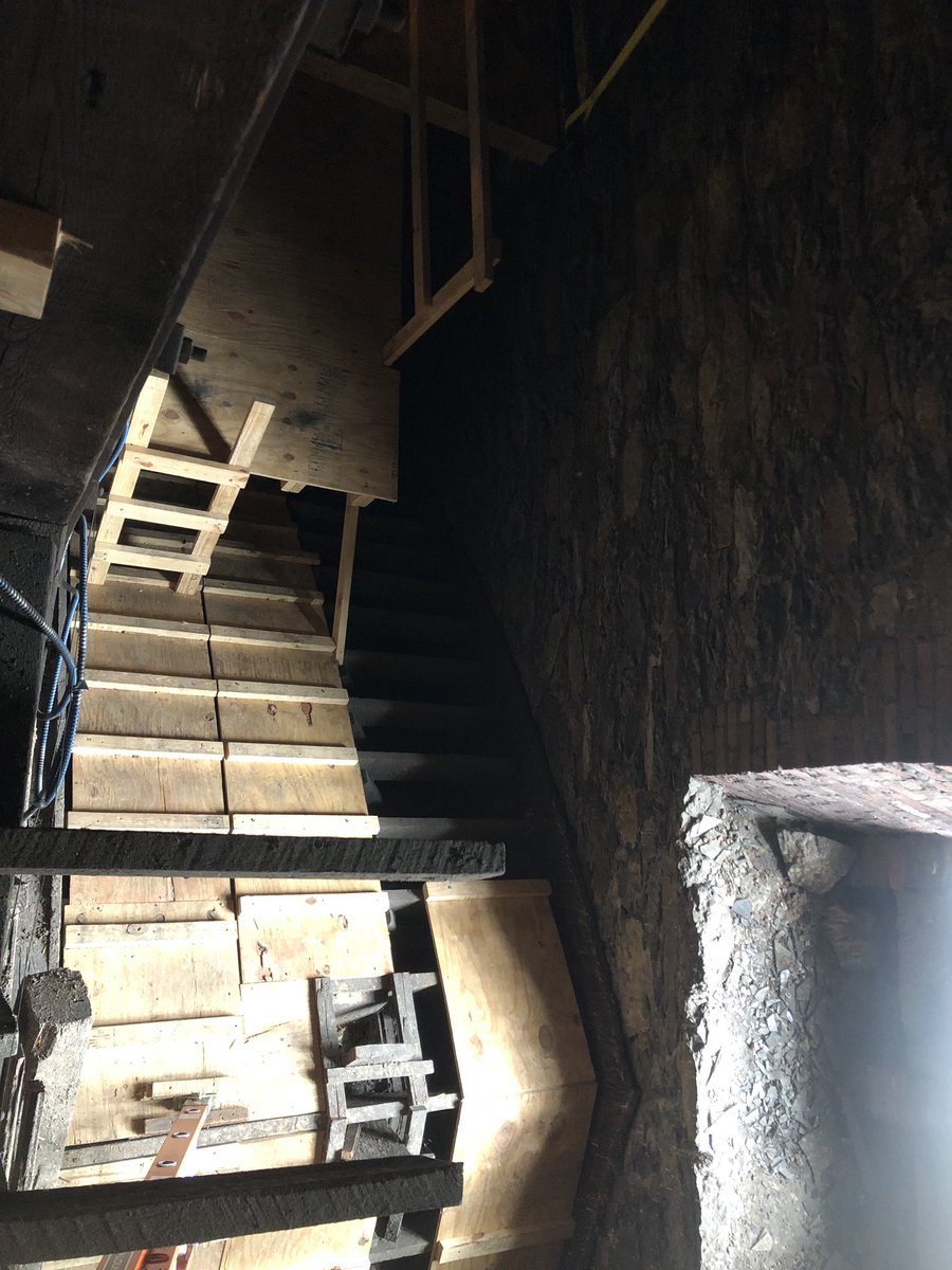 BostonFireTR's tweet image. Drill: 2 workers down down in the bell tower of the Boston Cathedral of Holy Cross cont.