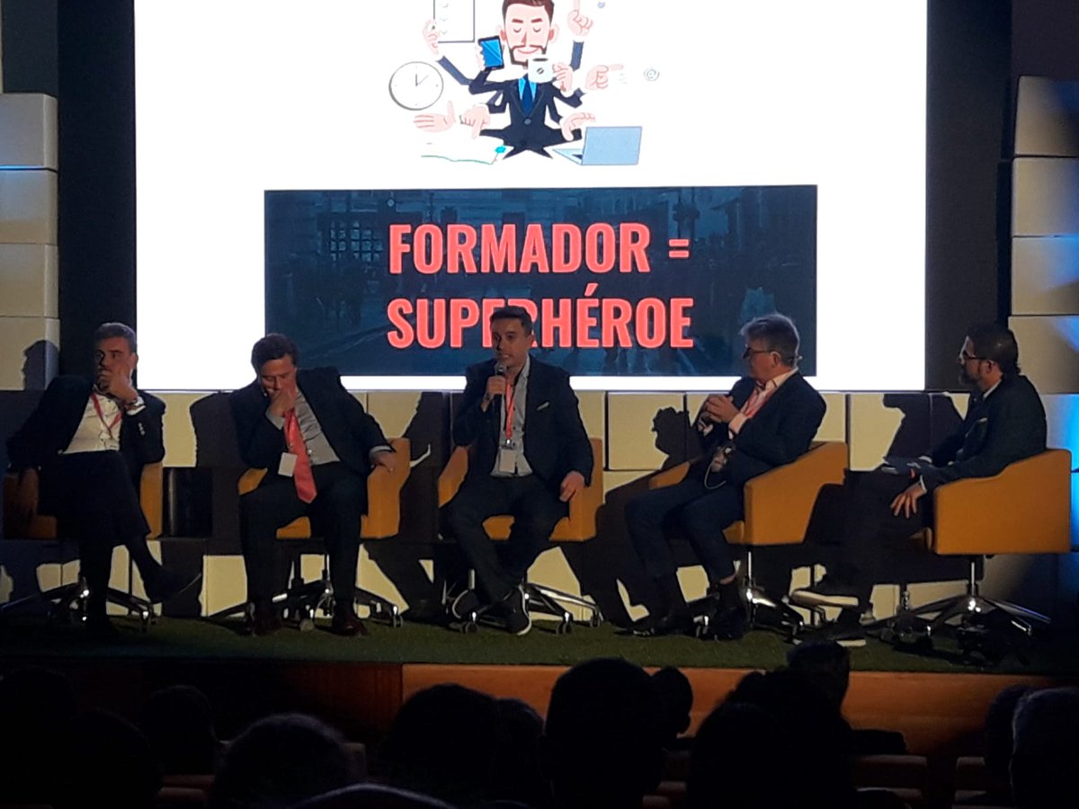 aforen_'s tweet photo. Un/a docente no es sólo quién va a un aula explica el tema y se va, es mucho más... #TrainersfortheFuture #DiaMundialDeLosDocentes #Empleo #DiaMundialdelaSonrisa https://t.co/bYBElNsyOo