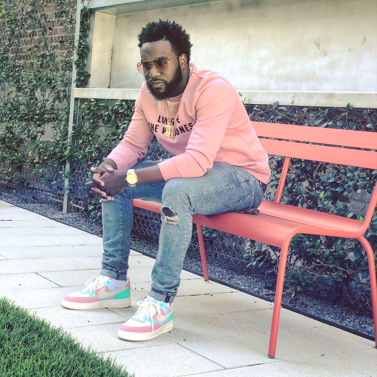 ThaRedShirt901's tweet photo. Easter In October.. #Shirtober 🐰🎃🔴👕🔥 https://t.co/5etHmcXZbh