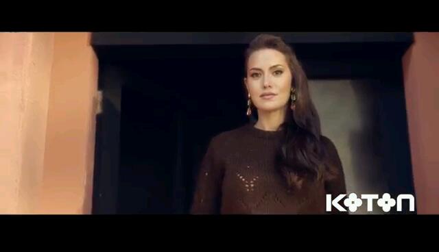 Evcenf44's tweet photo. Princess #FahriyeEvcen #koton
#ModaKotonda @koton @evcenf https://t.co/s5reL8iSMB