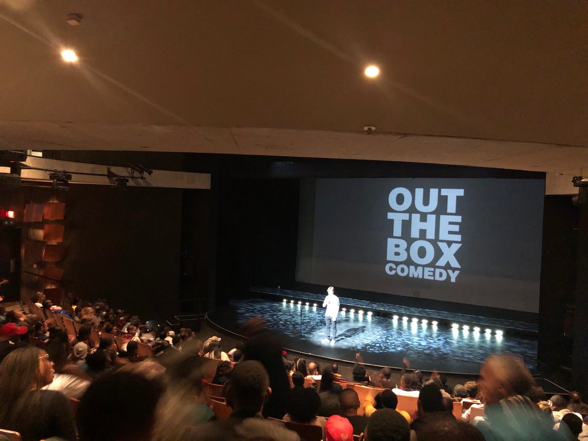 TaffiaKeight's tweet photo. @rensburg_cobus on fire yet again 👏🏽👏🏽 @UJArtsCentre #ujcomedy #SAComedy #20In5 https://t.co/AjQRNcO4GS