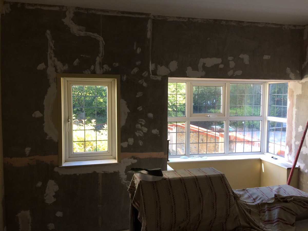 wdrpaint's tweet photo. Several rooms in progress atm  #before #during #colourmatched @Tikkurila_UK #antireflexwhite2 #optiva5 https://t.co/1EUHjxvaaR