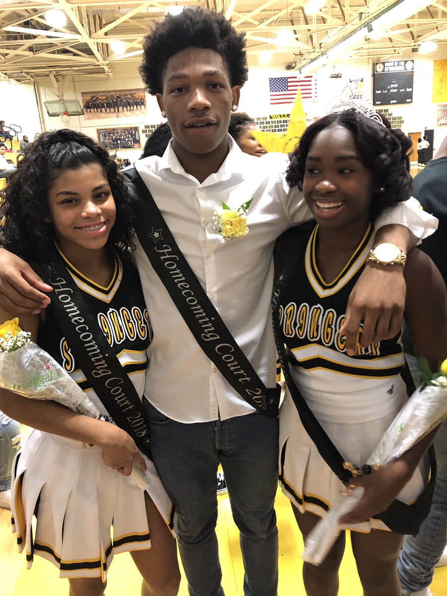 HSHS_cnsmith1's tweet photo. Pre Pep Rally #Homecoming2018 #hshsspringers #springerpride https://t.co/nTRKnEd3qf