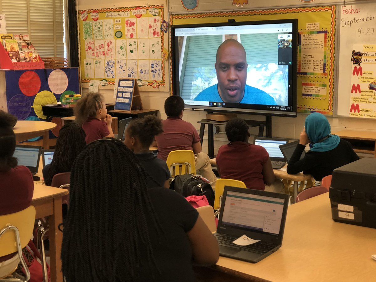 athletesforcs's tweet photo. Another set of students getting started on the right path for their first day! Find out how you can help today to create a bond to computer science that can lead to a promising career. 

https://t.co/CZLJGzlEos https://t.co/kPIjJAUNfi