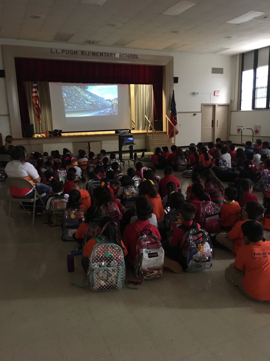 ortizteach's tweet image. Today we are celebrating the YELLOW house for being the winning house of the month! These students collectively as a team acquired the most points for attendance and @ClassDojo points for positive behavior! #PushItToTheNextLevel #ThePughWay @jasonldavila @MsCMontoya @AliciaLGray