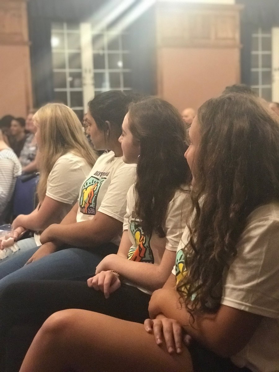 Yloves1's tweet image. Best Buddies listening to David Flink from Eye to Eye at the first annual transition Fair #assumecompetence ⁦@NorwalkPS⁩ ⁦@casecec⁩