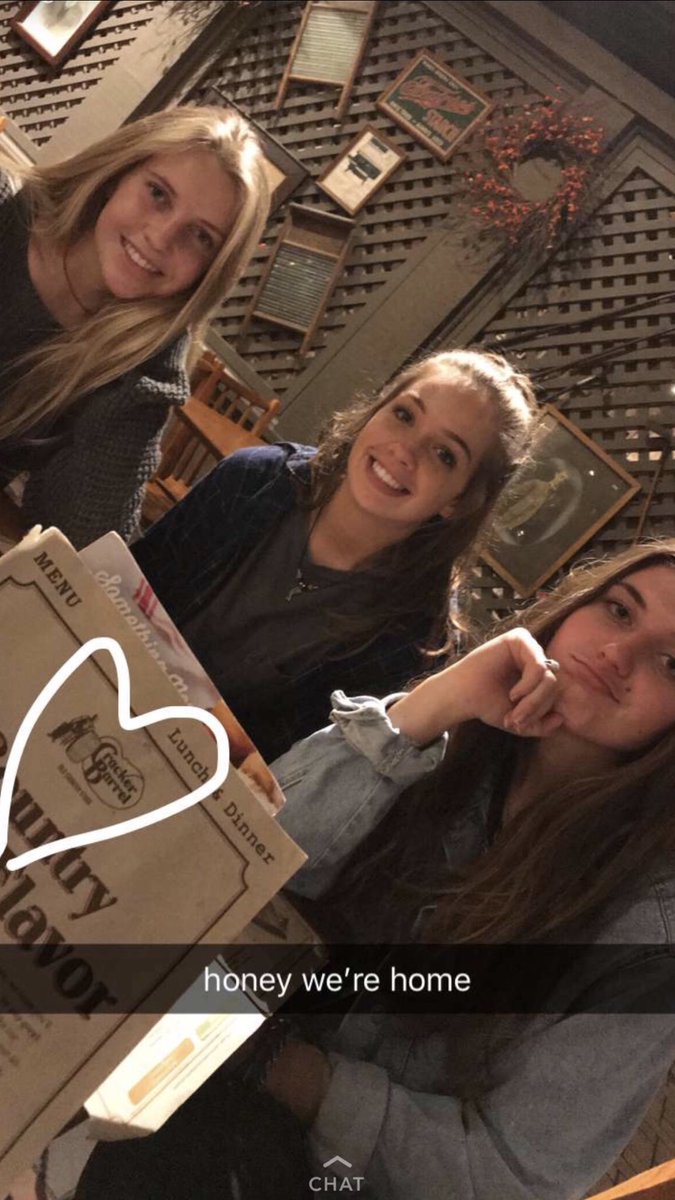 xox_sofie's tweet photo. happy birthday to the prettiest person eva! love you forever sarah hope your birthday is as wild as you are 🤩❤️💫 @sarahfriedlandd https://t.co/FUkD93jeIP