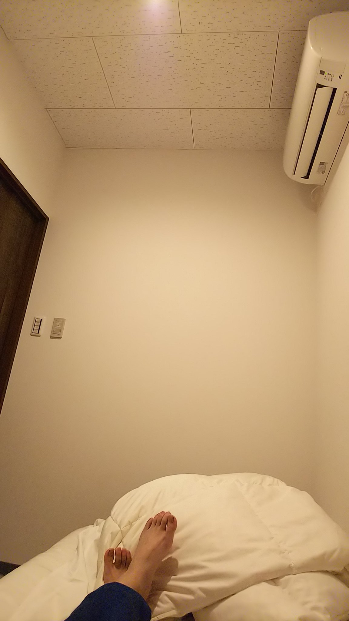 とーいしょん 会社の仮眠室で寝るぞ T Co E6kqqqoo4x Twitter
