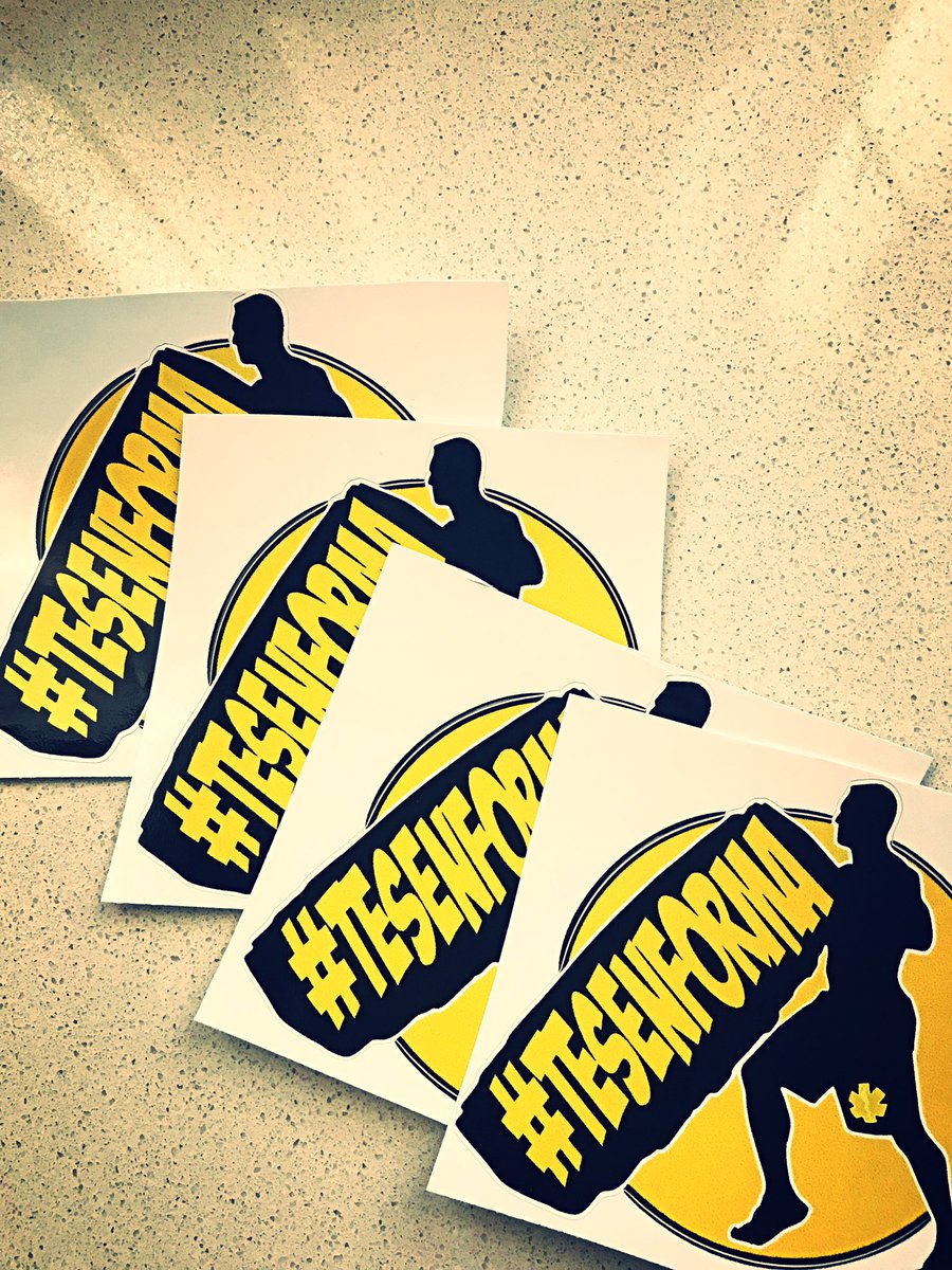 AlbertoLuque5's tweet image. Llegar a casa y encontrar este regalo 💫
Gracias @danyputnam, gracias #tesenforma 
Sin duda una aceptable forma física debiera ser preocupación de un profesional de la #Emergencia