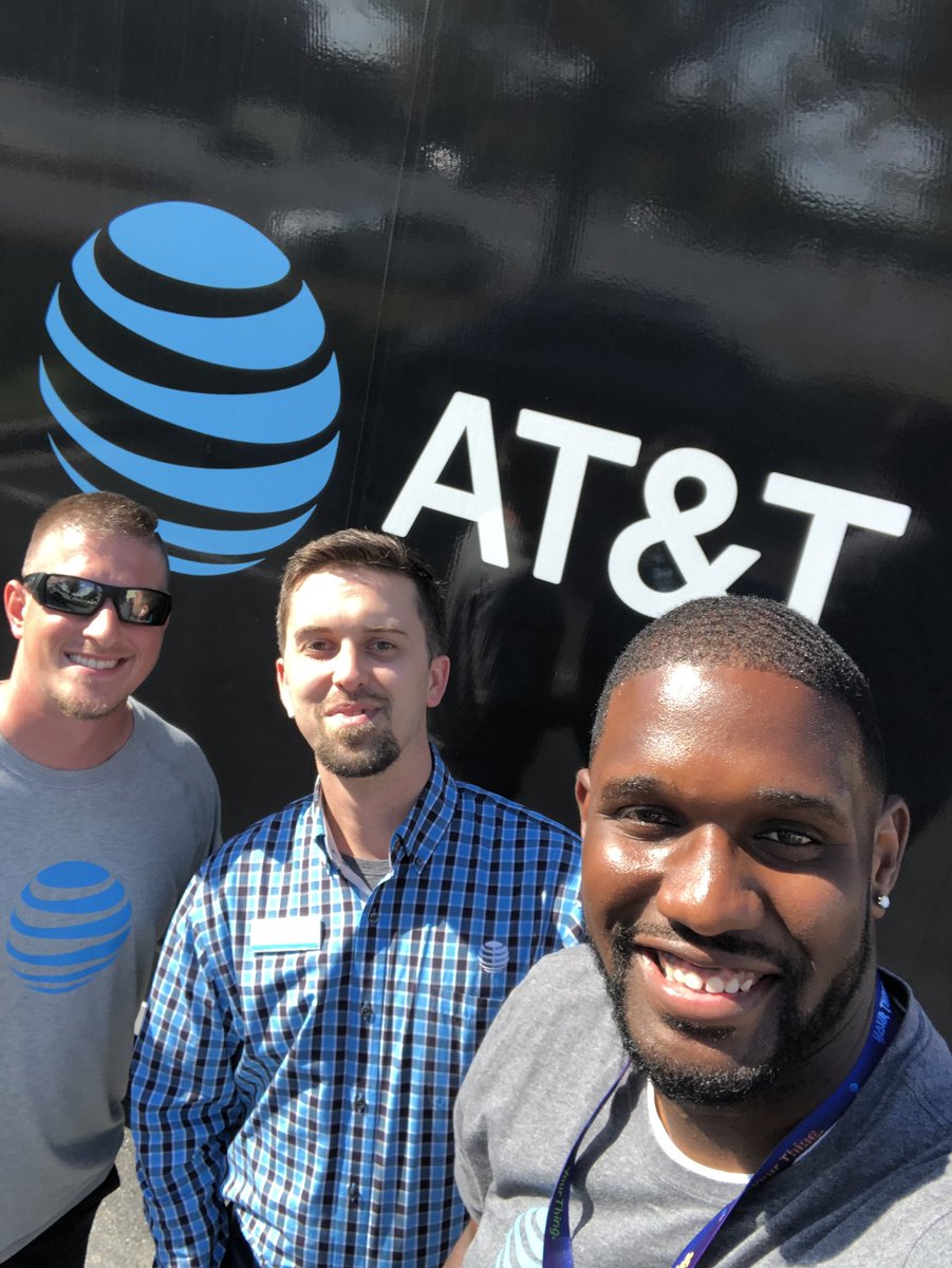 Growing the business in and out of the store! #CharLIT #RodgersTHAT
#StoreOn4 #Tread #Partnerships 
<a href="/Jordansisk_/">Jordan Sisk</a> <a href="/MitchemCorey/">Corey Mitchem</a> <a href="/Marquisherring4/">Marquis Herring</a> <a href="/wendymack13/">Wendy Hamilton</a> <a href="/SCharlotte3956/">Chris Quarve</a> <a href="/MarqRodgers/">Marq Rodgers</a> <a href="/AdamMRagab/">Adam M. Ragab</a> <a href="/404girl/">Betsy Francis</a>