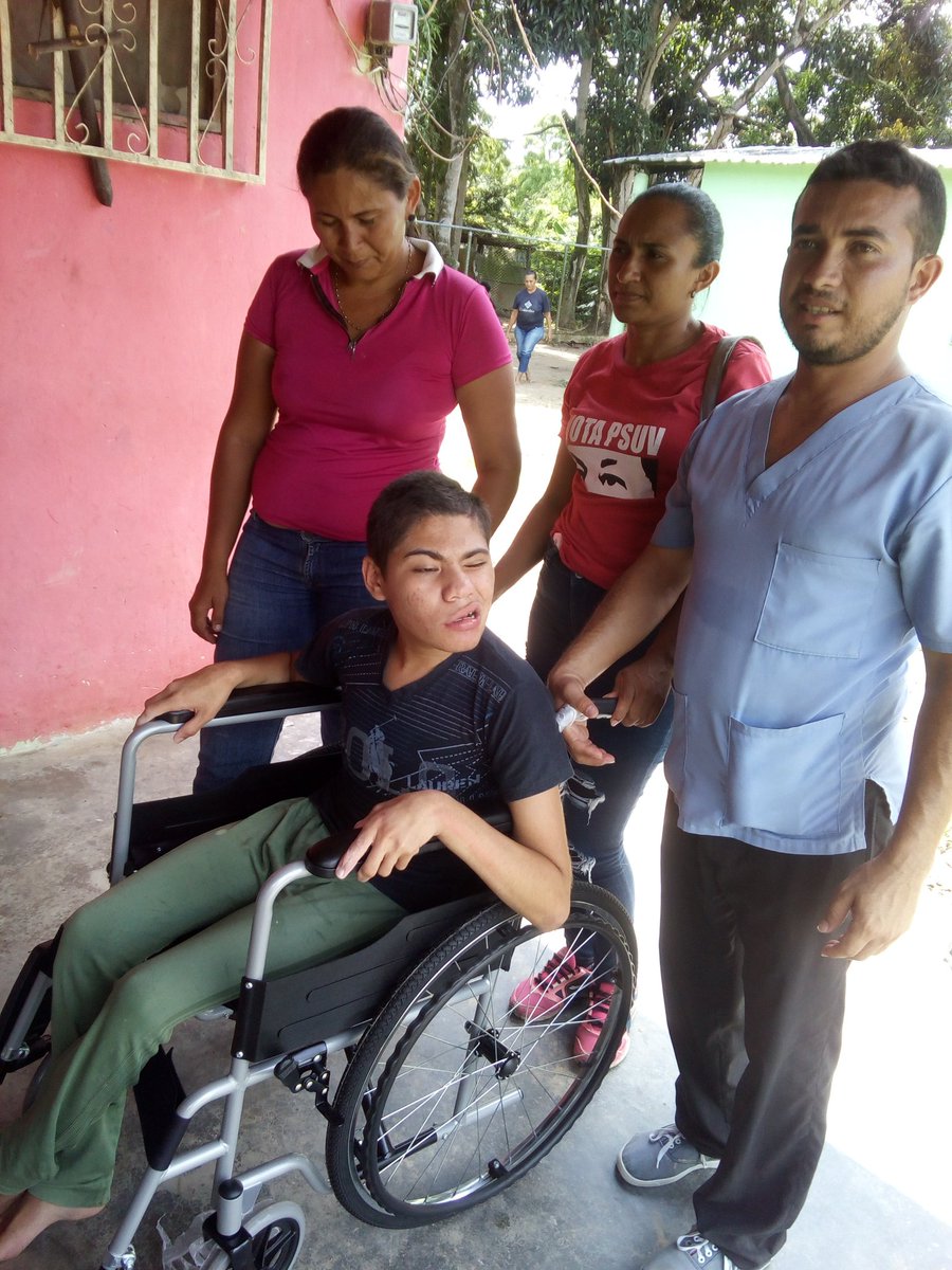 Mantecal4F's tweet photo. #VenezuelaEsPazYSolidaridad
Desde Muñoz SOMOS VENEZUELA contribuye con el tratamiento a nuestras mujeres embarazadas y en lactancia, una preocupación de nuestro Presidente Obrero NICOLAS MADURO por brindarle el mejor apoyo. @NicolasMaduro @LisandroSPSUV @pastorsuarez https://t.co/WnrceEWkRl