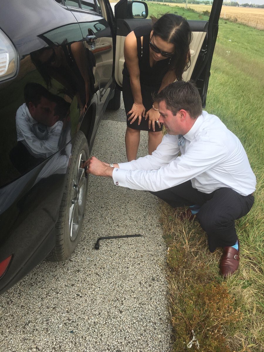 jfsimekCPA's tweet photo. Talk about #unmatchedclientservice! Thank you @Andrew_Klemens for changing my flat tire! A #trustedasvisor in more ways than one #BKDLife https://t.co/AlcRXwHpP1