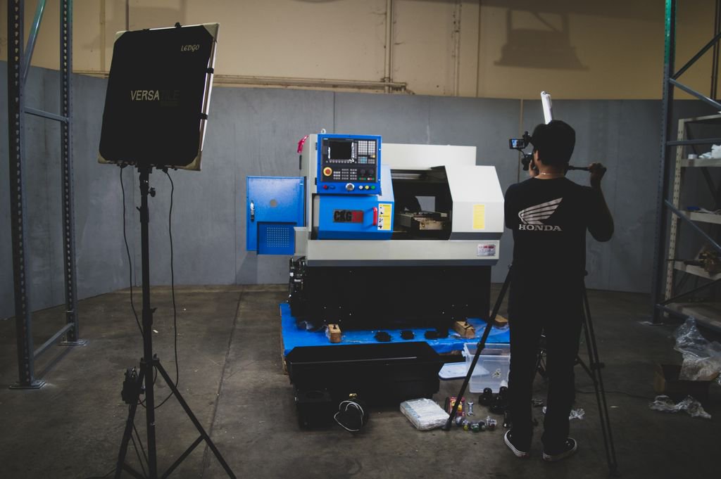 BoltonTools's tweet photo. #Toolots shooting a product video for one of their merchants. #behindthescenes #cnc #machine #setup #product #video https://t.co/Doxj7o6h0w