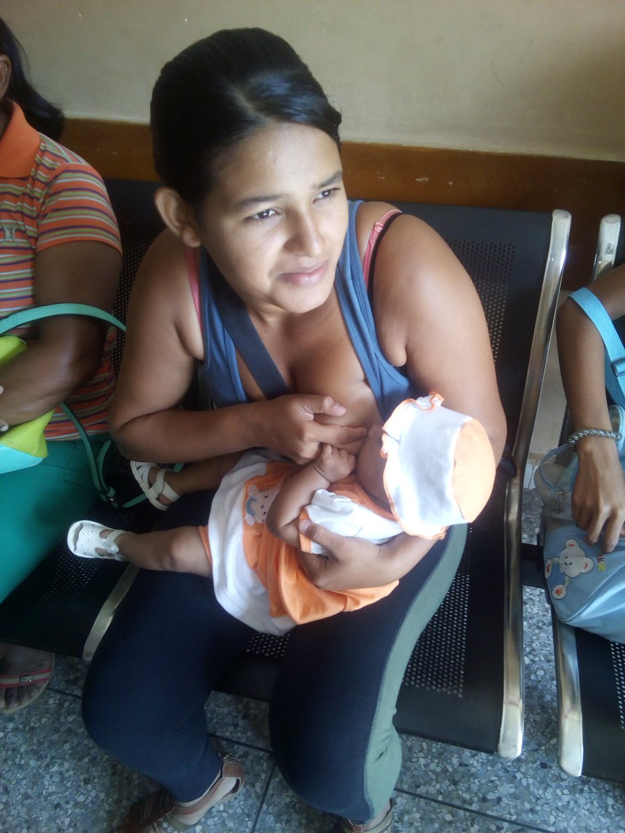 Mantecal4F's tweet photo. #VenezuelaEsPazYSolidaridad
Desde Muñoz SOMOS VENEZUELA contribuye con el tratamiento a nuestras mujeres embarazadas y en lactancia, una preocupación de nuestro Presidente Obrero NICOLAS MADURO por brindarle el mejor apoyo. @NicolasMaduro @LisandroSPSUV @pastorsuarez https://t.co/WnrceEWkRl