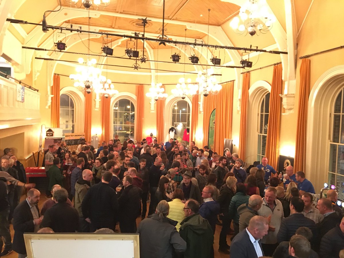 mariethrive's tweet photo. Great night &amp; getting better! @portbeerfest @LacadaBrew @PortrushNI https://t.co/wff1bd32Oh