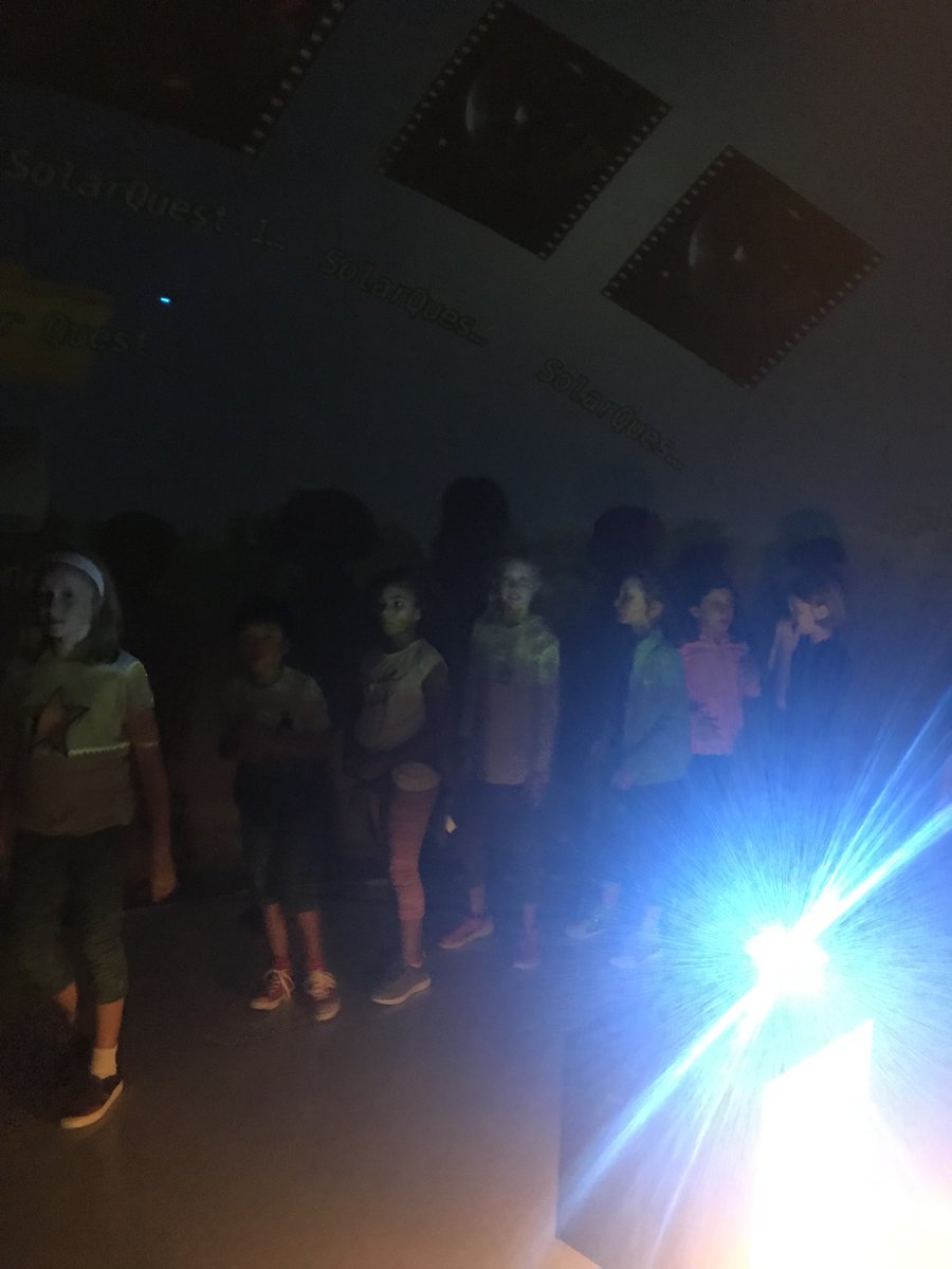 mrshuber213's tweet photo. Science day...all about space!! 🌏🌔🌝 https://t.co/PRn1r2Ruz5