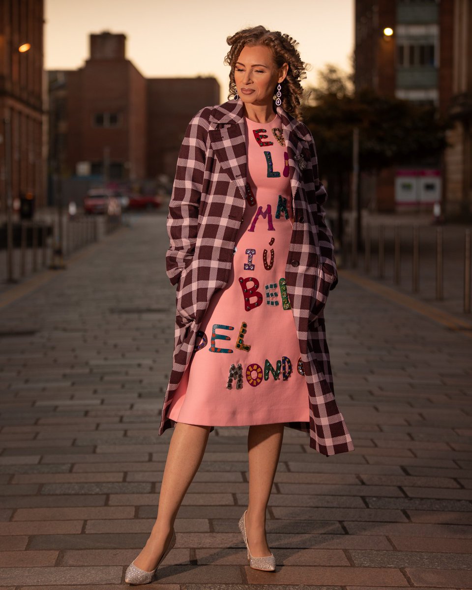 ZenoWatson's tweet image. Portrait of Nikki Oji and her amazing style in the twilight sky. 
@NikkiOjiWears 

#TopStylist #FemaleStyle #Fashion #StyleShoot #WomansStyle #StylishFemale #Glasgow #StrongStyle #PositivePeople #ZenoWatson #SartorialScotland #StylePhotographer

zenowatson.com
