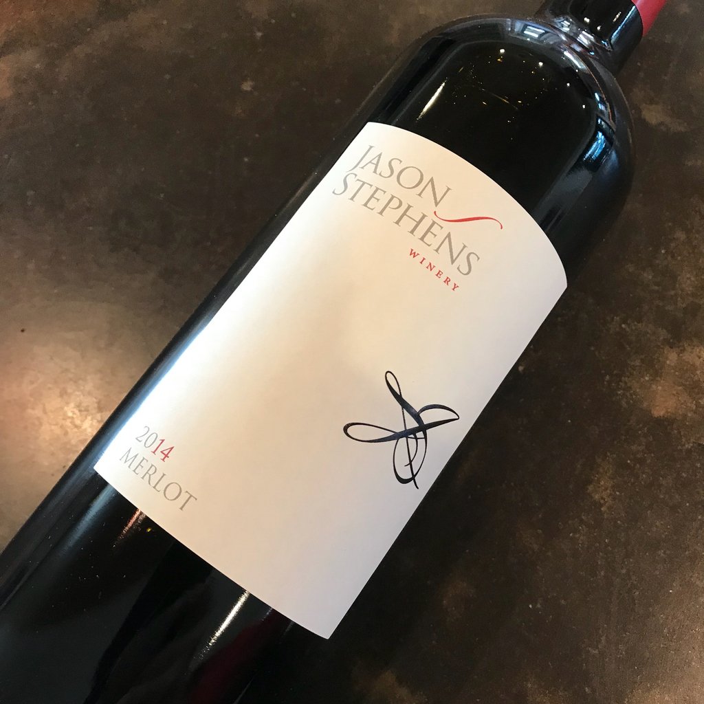 CarterHouseClub's tweet photo. Our 2014 Merlot was just awarded 94pts from https://t.co/1ptYSNj3ed! It's blended with 10% Cabernet Sauvignon and 5% Malbec 🍷 https://t.co/OLpMoLjWSN