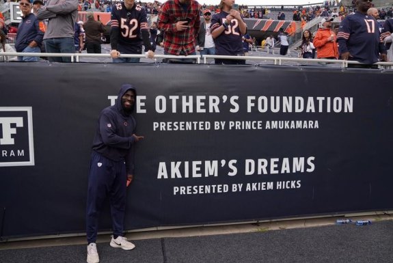MSMGSports's tweet photo. The @princeamaukamara Others Foundation provides aid, service, and support to those in need through annual programs and initiatives. #MSMG #NFL #NFLMarketing #Nonprofit #Community #Philanthropy #ChicagoBears #ChiTown #BearDown #BeObsessed #OthersFoundation https://t.co/0L86p5p21c