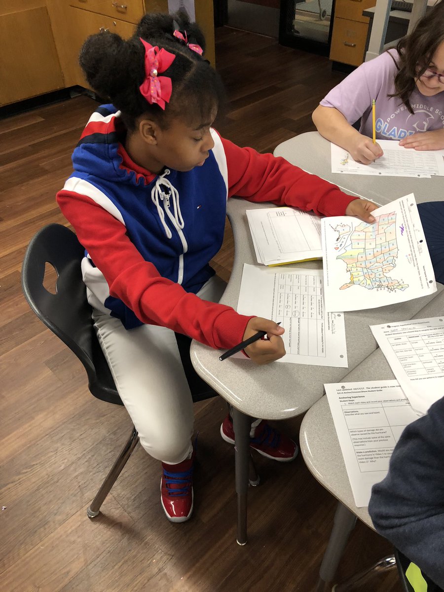FPSmathscience's tweet photo. Mrs. Laramie’s class using data about natural hazards to predict where they can occur #ngss #mistarscience #OS_Science https://t.co/SkQXBtHDYA