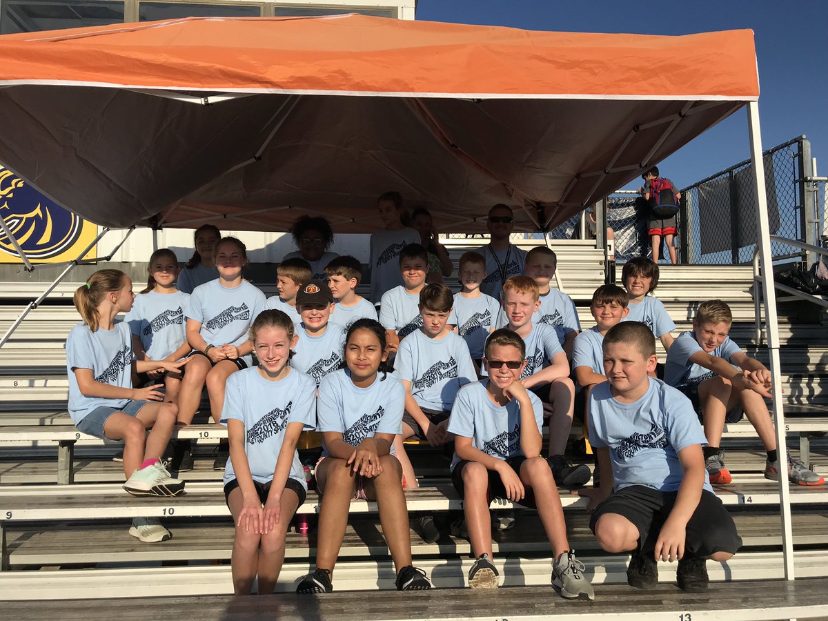 ValleyViewCubs's tweet photo. Our 5th grade class represented Valley View well at SportFest today. Placed in 8 events!! But what we are proud of the most, is how they modeled great sportsmanship. Go Cubs!!! @BradleySchools @CoachVAmos @jennwhite150 @thesmartt https://t.co/Dt0QTiaZdr