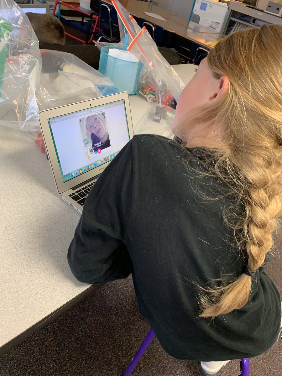 Whew, the first week was a whirlwind but we are deep into #GRAAmal already! Learning new words, pronunciations and comparing values. Our @Flipgrid buddies were adding to the topic at the same time as us #LiveGrid @MissBurkley #EEinKee #GRA18