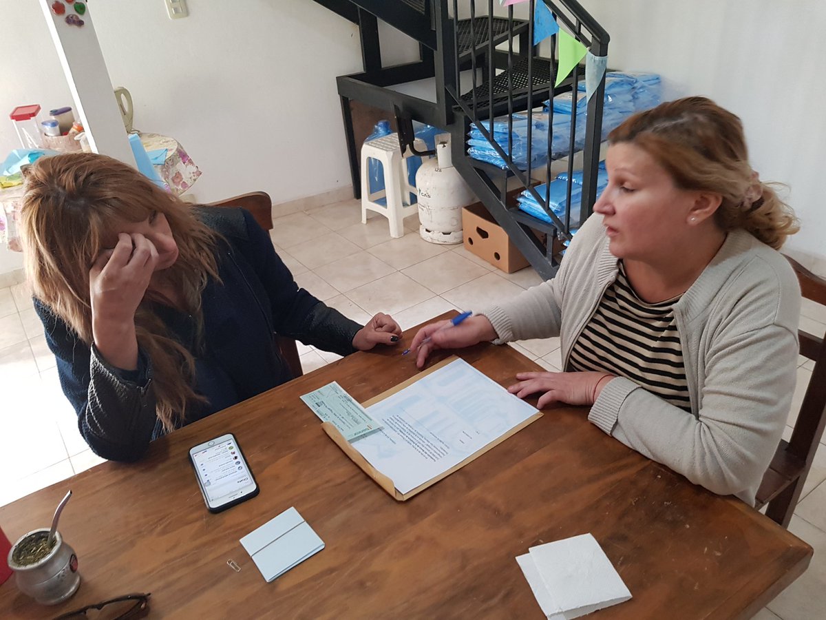 mariaromero_s_v's tweet image. #VillaCuraBrochero 
Entregamos un aporte economico de la @fundacionbco A la cooperativa #INTEGRADOS.
Gracias @debopetra @ManuelEpelde